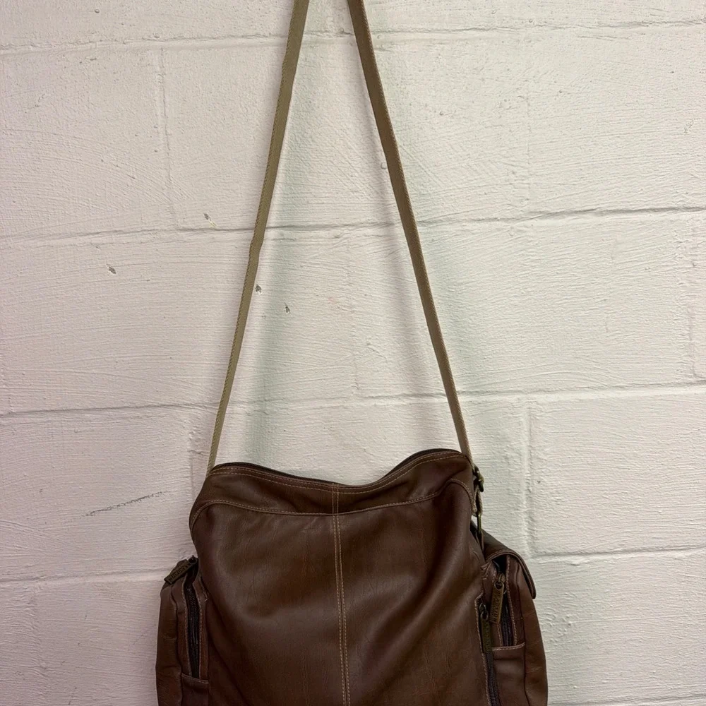 Kenneth Cole Reaction Brown Faux Leather Crossbody Messenger Bag Travel Satchel
